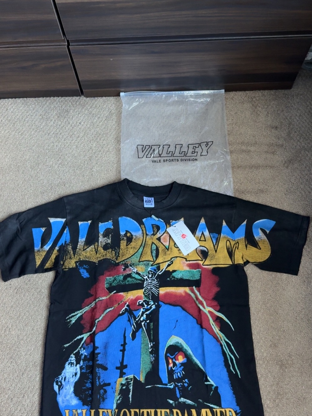 Valley Black 'Valledreams' Graphic Short Sleeve Tee